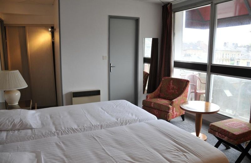 HOTEL LE CLEVES