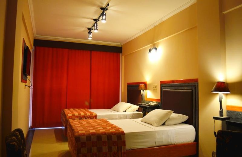 Aspen Hotel & Apart