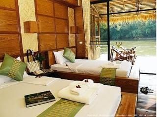 Boutique Raft Resort