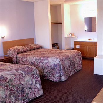 Anchorage Inn Lakeport
