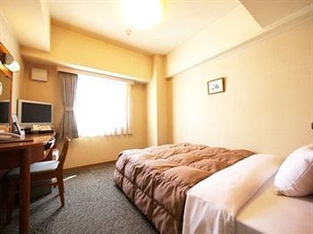 Hotel Route-Inn Fukaya Ekimae