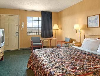 Days Inn by Wyndham Joelton/Nashville
