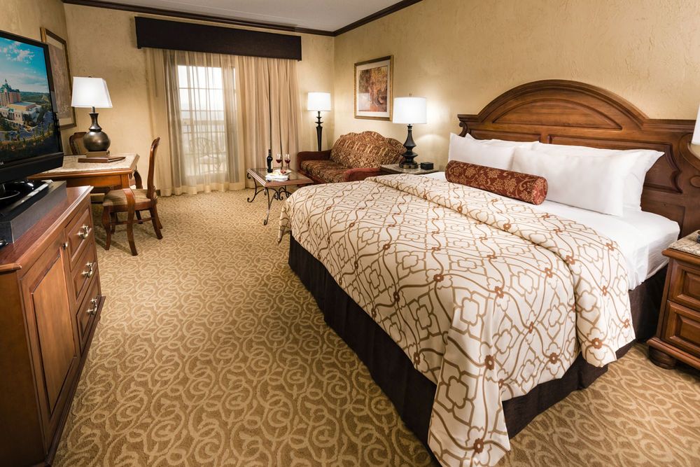 Chateau on the Lake Resort Spa and Convention Center