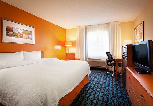 Comfort Inn & Suites Phoenix North / Deer Valley
