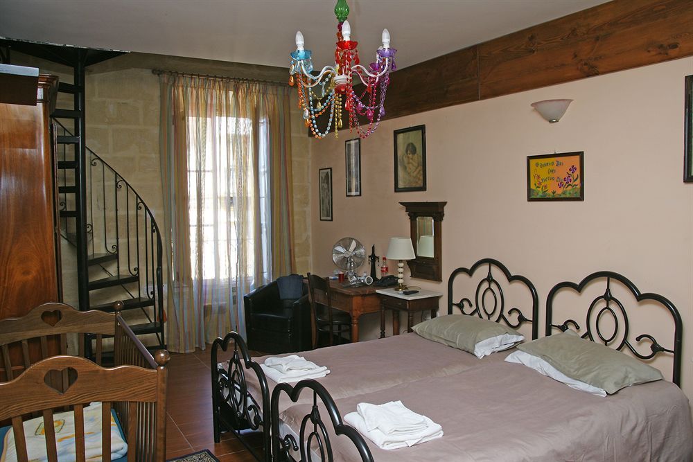 Luciano Valletta Boutique