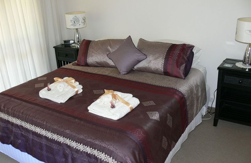 LANDING COTTAGE & BREAKFAST