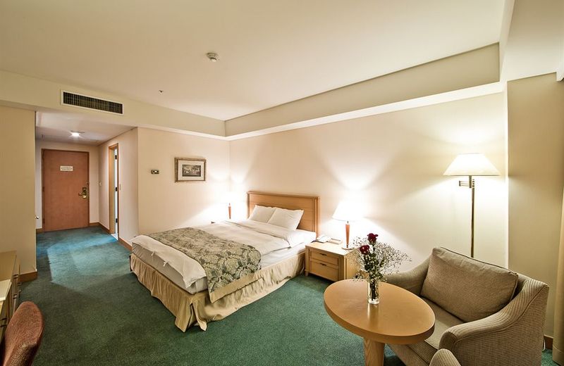 Hotel Hyundai by Lahan Mokpo