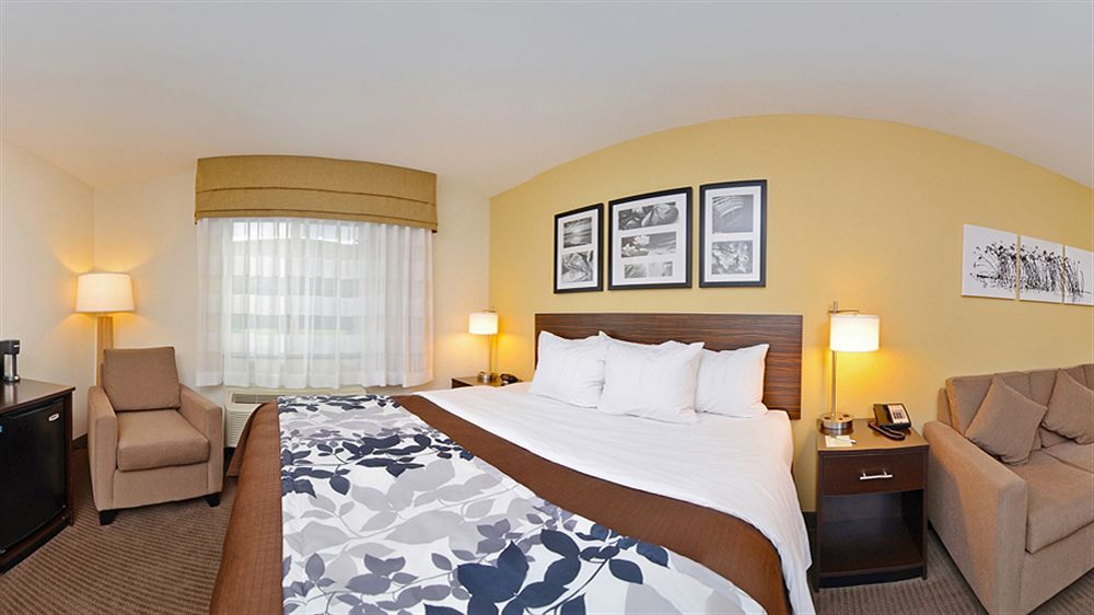 Sleep Inn & Suites Grand Forks Alerus Center