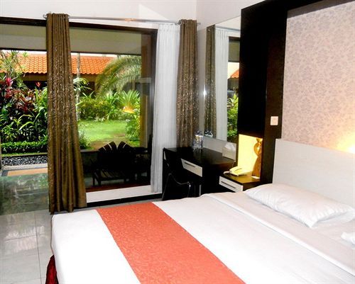 Luminor Hotel Jember By WH