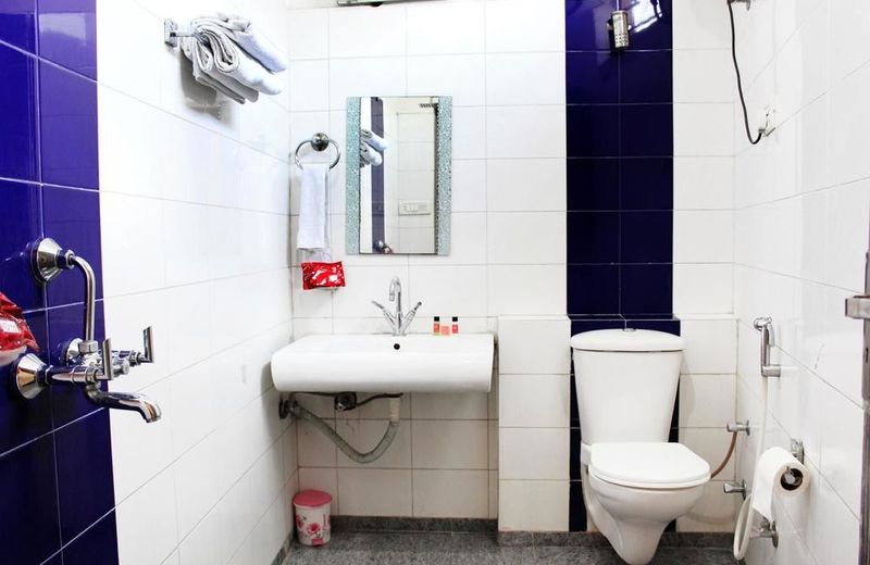 OYO Rooms Nangli Circle