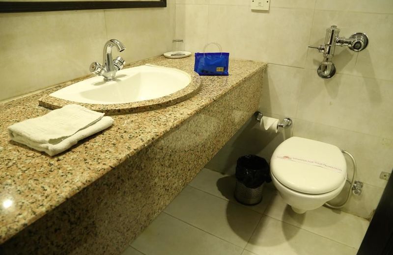 Hotel Parbhat Inn by OYO Rooms