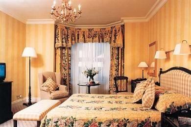 The Shelbourne, Autograph Collection