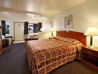 Days Inn by Wyndham Downey