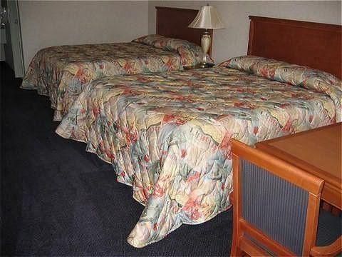 Burbank Inn and Suites