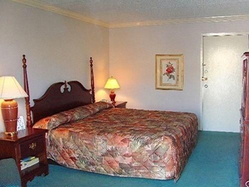 Motel 6 San Antonio, TX – I-35 North Corridor