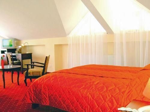 HOTEL FLORIS