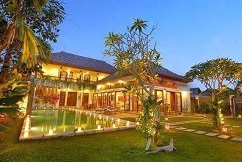 Outdoor Pictures 24