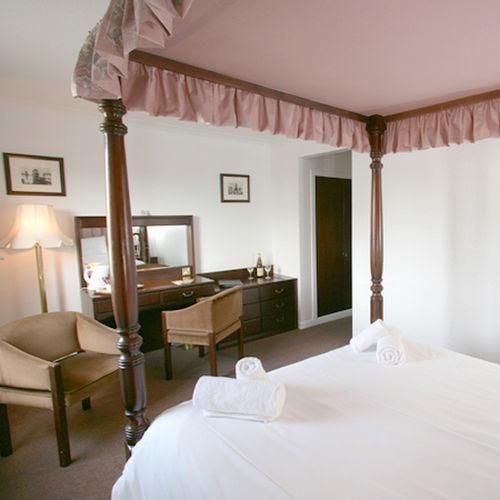 CRAWS NEST HOTEL