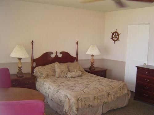 Beachcomber Inn