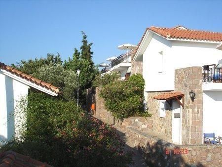 Delfinia Hotel & Bungalows
