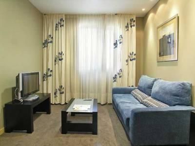 Hotel Pamplona Cross Elorz