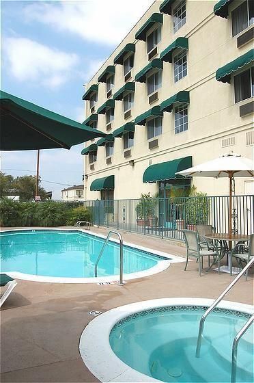 Holiday Inn Express Hotel & Suites Pasadena-Colorado Boulevard, an IHG Hotel