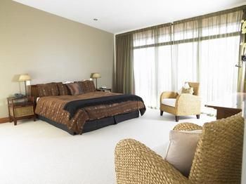 The Narrows Landing Hotel