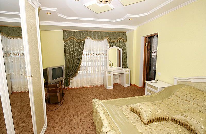 Gornyie Vershinyi Hotel
