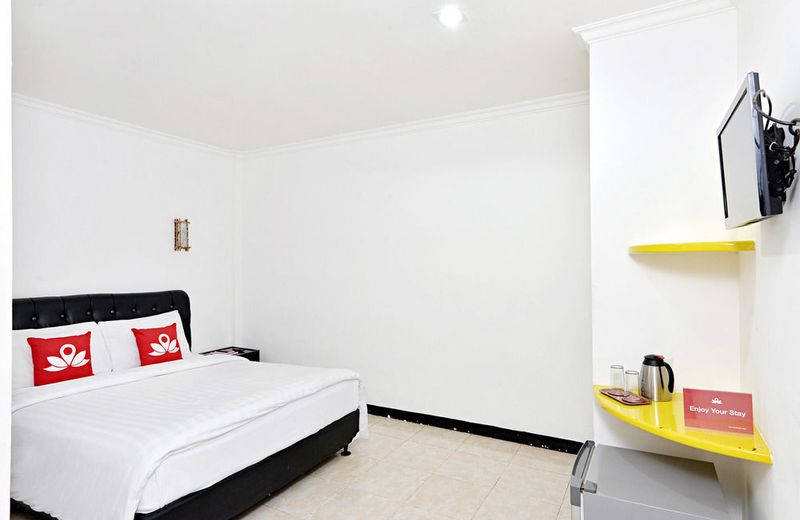 ZEN Rooms Cibogo Megamendung Puncak