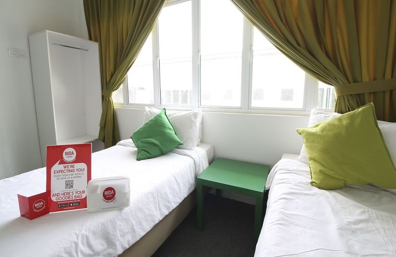 OYO 221 Olive Hotel