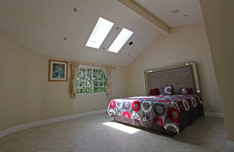 Luxury House in Woodland Hills