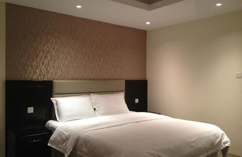 OYO 200 Majestic Homes