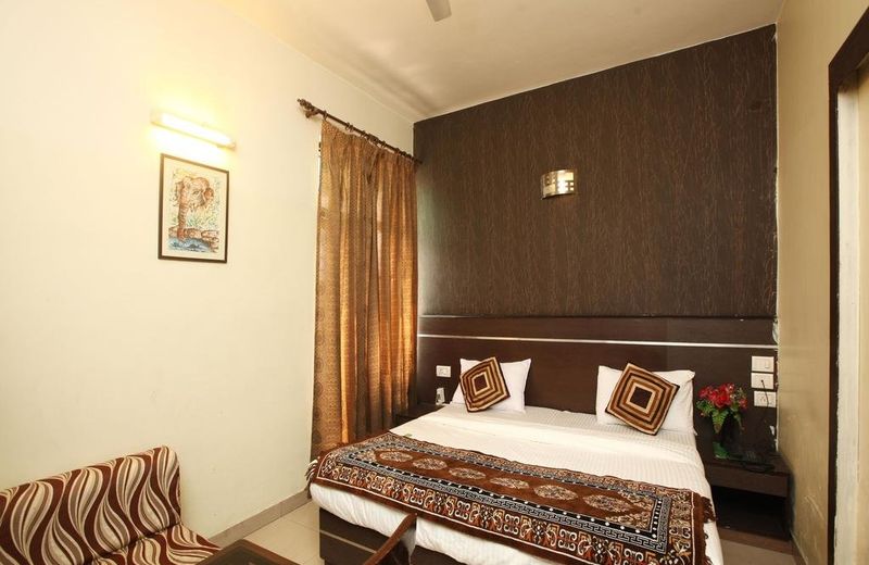 OYO Rooms Noida Sector 71 Shopprix Mall