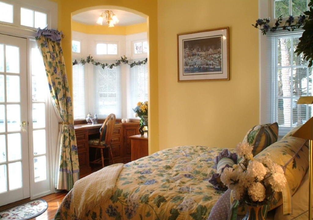 Boathouse Bed & Breakfast