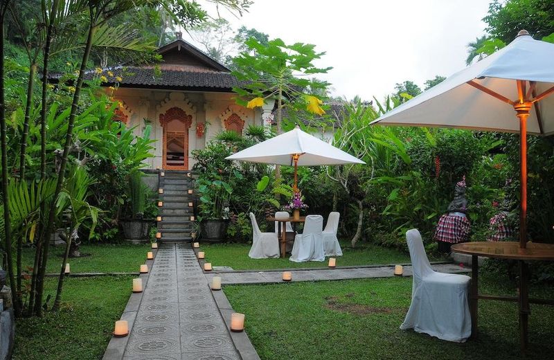 Tirta Ayu Hotel and Restaurant