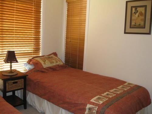 BRISBANE BAY HOME STAY