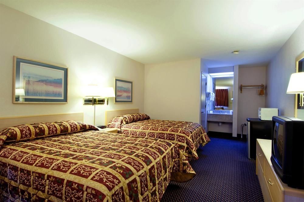 Americas Best Value Inn - Garden City