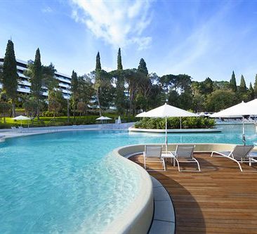 Lone Hotel by Maistra Collection