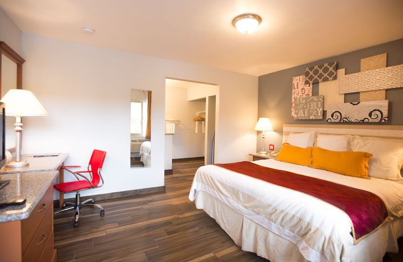 Ramada by Wyndham near SeaWorld / Mission Beach