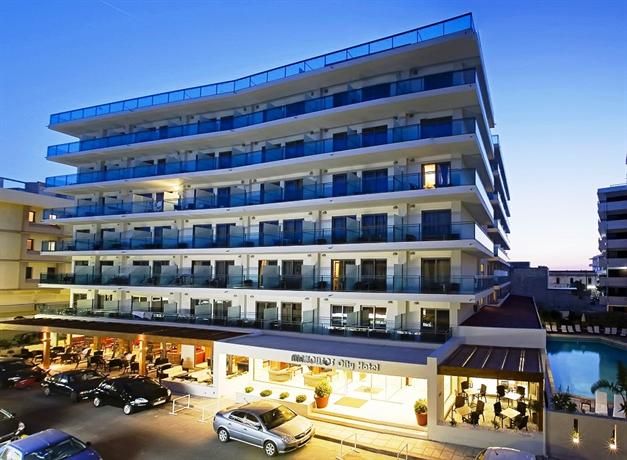 Manousos City Hotel