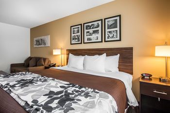Sleep Inn & Suites Grand Forks Alerus Center