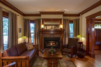 Pleasant Street Bed and Breakfast