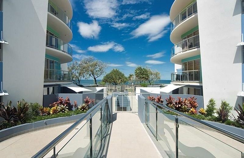 Rolling Surf Resort