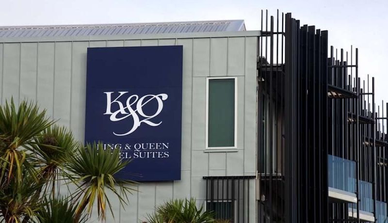 King and Queen Hotel Suites