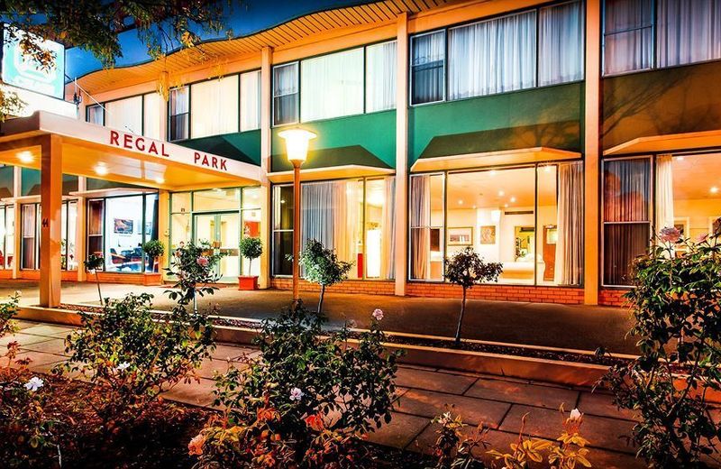 Comfort Inn Regal Park