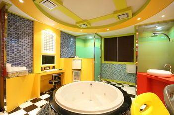 Hotel Button