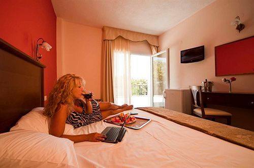 Sun Beach Hotel