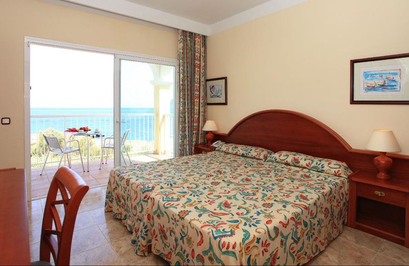 SIRENIS HOTEL CLUB AURA