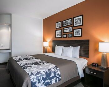 Restwell Inn & Suites I-45 North