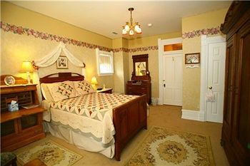 The Edgar Olin House Bed and Breakfast